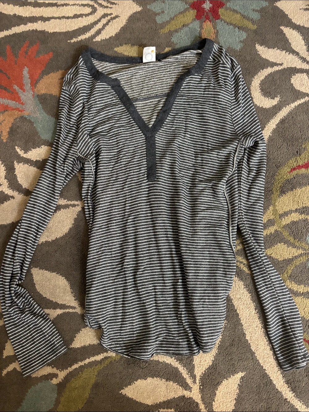 Striped V-Neck Long-Sleeve Tee - Black & White